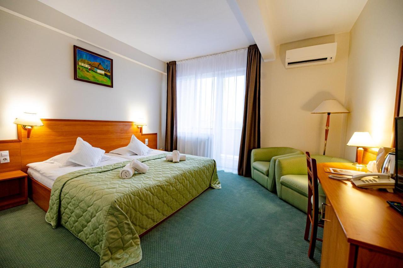 באיה מארה Hotel Rivulus מראה חיצוני תמונה